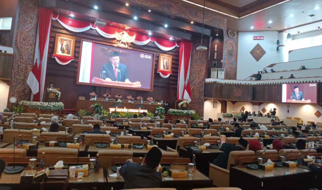 Suasana sidang paripurna terkait LKPJ Pemprov Jatim di Gedung DPRD Jatim. (Insani/Jurnas.net)