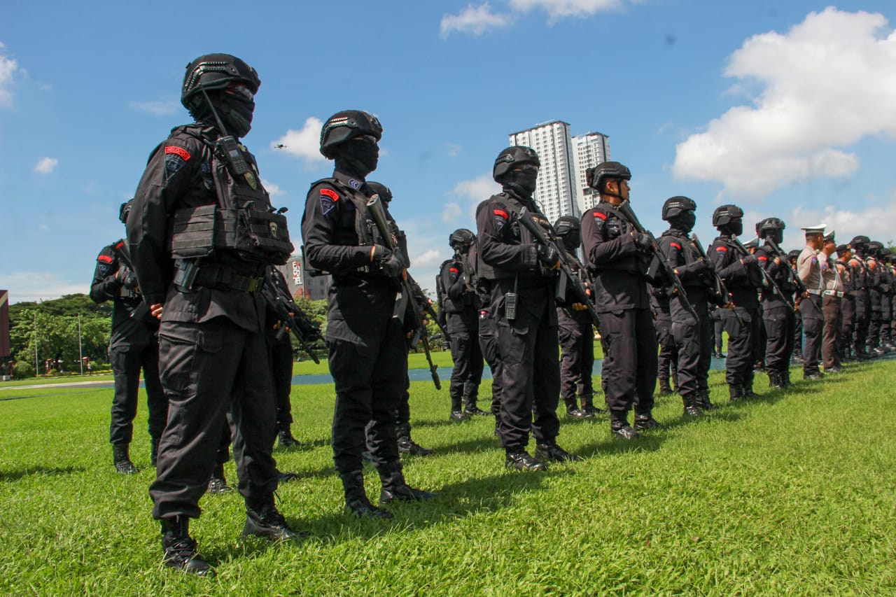 Personil Polda Jawa Timur. (Insani/Jurnas.net)