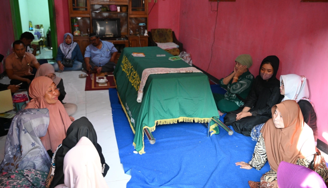 Jenazah PMI tewas di Kamboja tiba di rumah duka di Kabupaten Banyuwangi, Jawa Timur. (Dok: Humas Pemkab Banyuwangi)