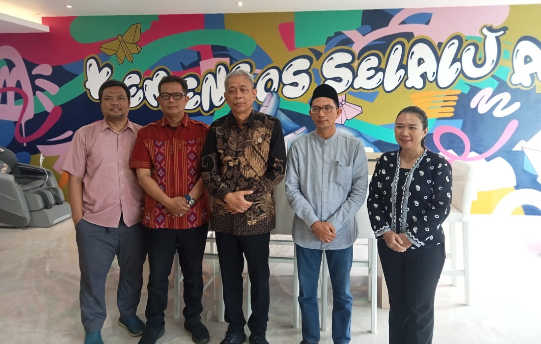 Tokoh muda temui Wamensos Agus Jabo, dorong Hamengku Buwono II jadi Pahlawan Nasional. (Istimewa)