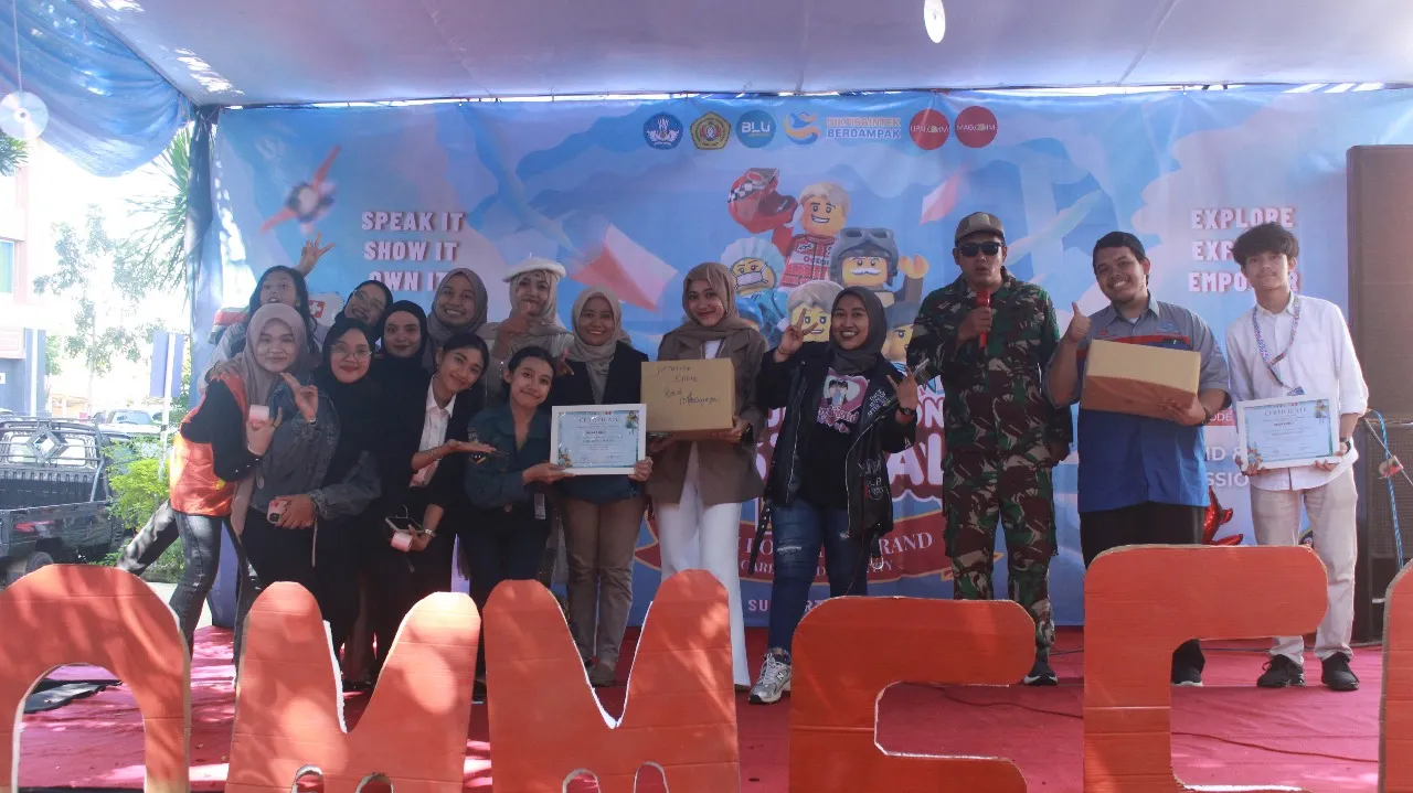 COMMFEST 2025: Mahasiswa di Jatim Tunjukkan Relevansi Manusia di Era AI 