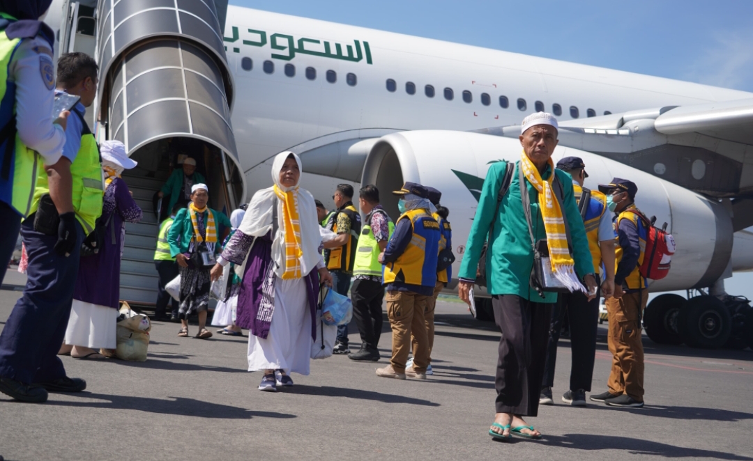 Pemulangan jemaah haji Debarkasi Surabaya tiba di Bandara Juanda Internasional Surabaya. (Dok: Humas PPIH Surabaya)
