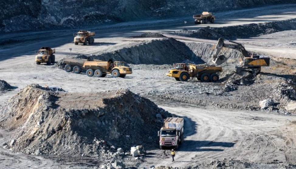 Ilustrasi Tambang Nikel.