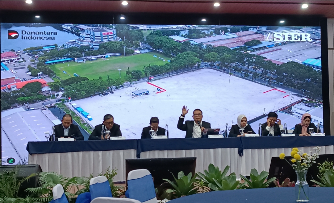 Direktur Utama PT SIER, Didik Prasetiyono, dalam pemaparan capaian kinerja. (Insani/Jurnas.net)