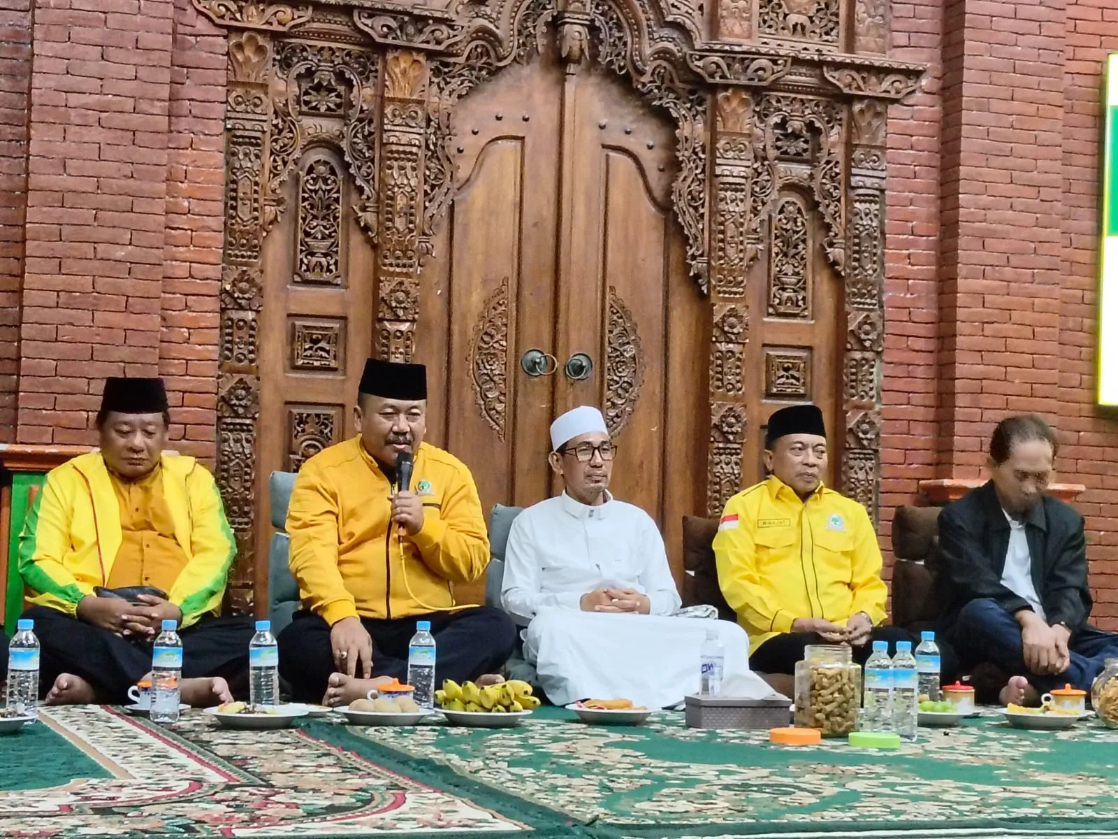 Ketua Golkar Jatim Ali Mufthi Dekatkan Diri ke Pesantren: Disambut Hangat K.H. Ahmad Siddiq