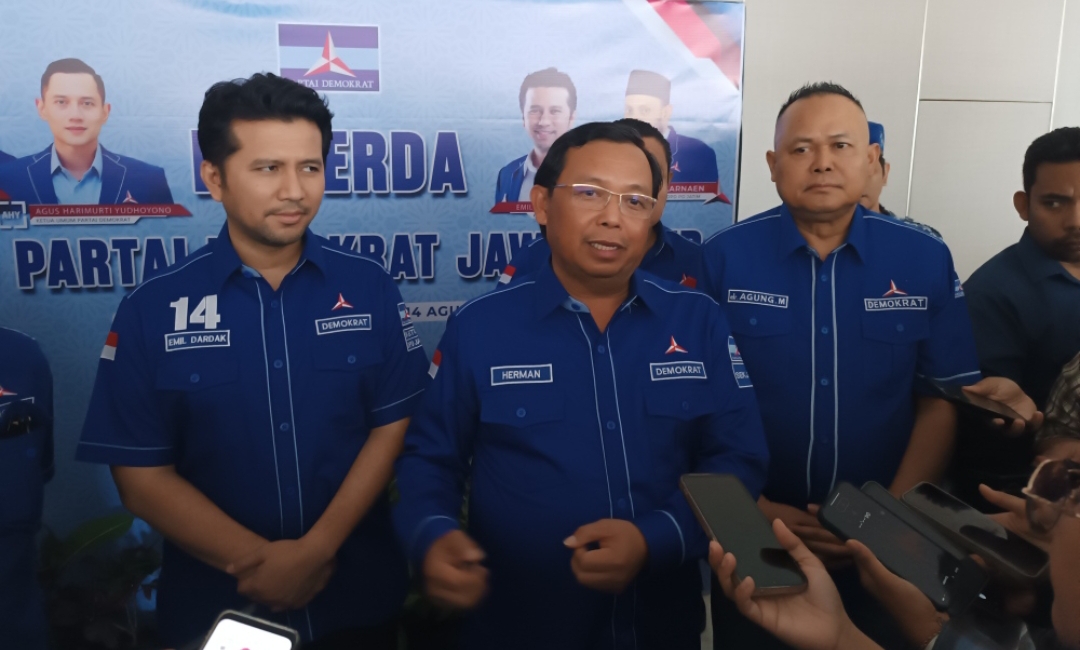 Sekretaris Jenderal (Sekjen) Partai Demokrat, Herman Khaeron, usai menghadiri Rapat Kerja Daerah (Rakerda) DPD Demokrat Jatim di Surabaya. (Insani/Jurnas.net)