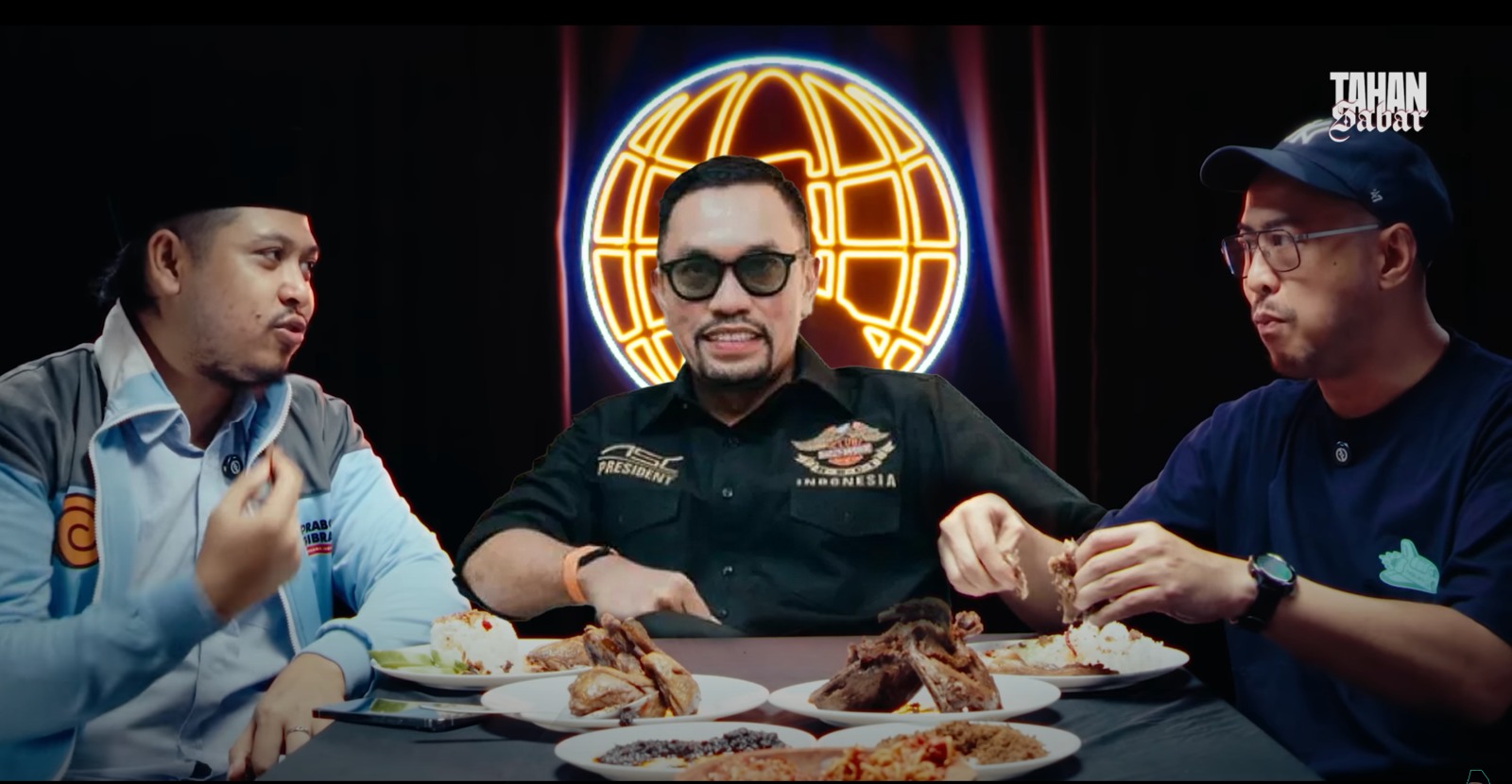 Pandji Pragiwaksono, dan Ahmad Sahroni, dalam potongan video yang kini viral di media sosial. (Istimewa)