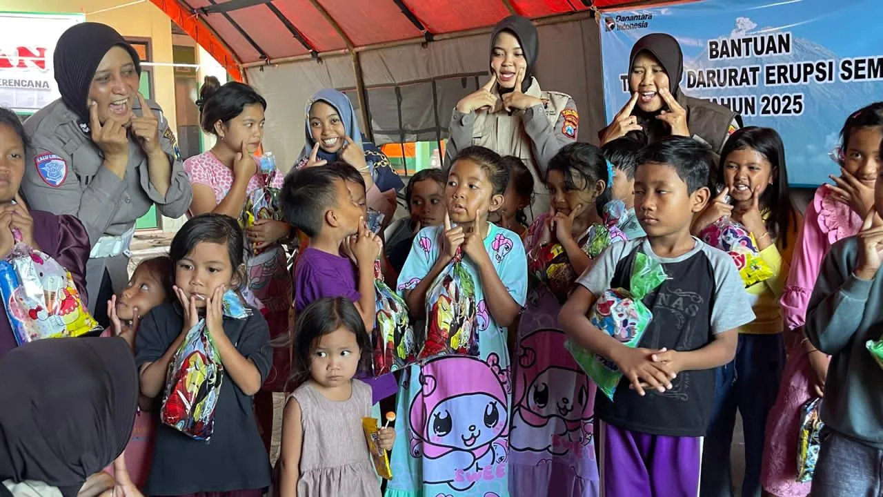 Polres Lumajang Gelar Terapi Bermain: Bantu Pemulihan Trauma Anak Pengungsi Semeru
