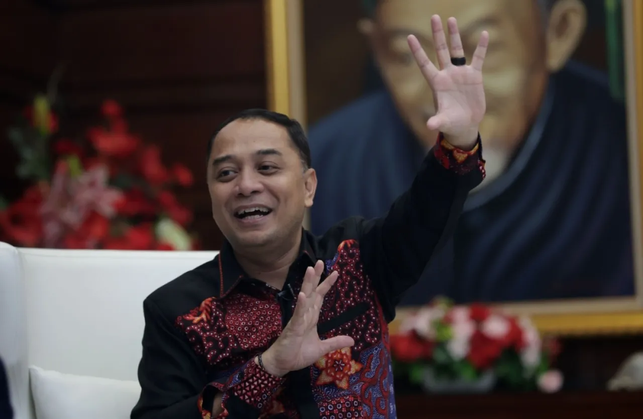 Cegah Hujan Mikroplastik: Walkot Eri Minta Warga Surabaya Stop Bakar Sampah dan Kurangi Plastik