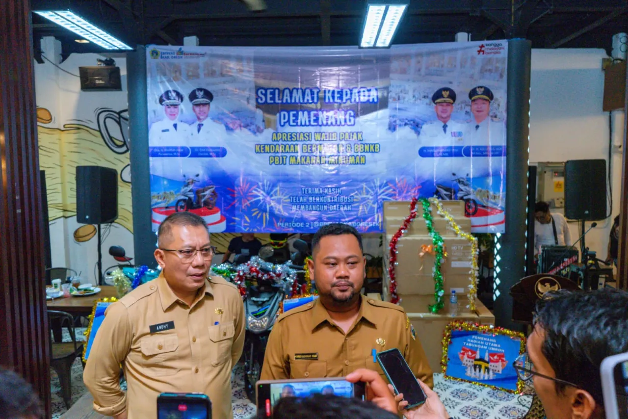 Realisasi Pajak Gresik Naik, Warga Taat Pajak Dapat Hadiah Umrah