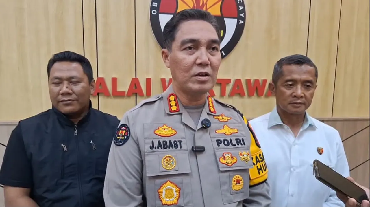 Polisi Tangkap Tersangka Ketiga Kasus Perusakan Rumah Nenek Elina di Surabaya