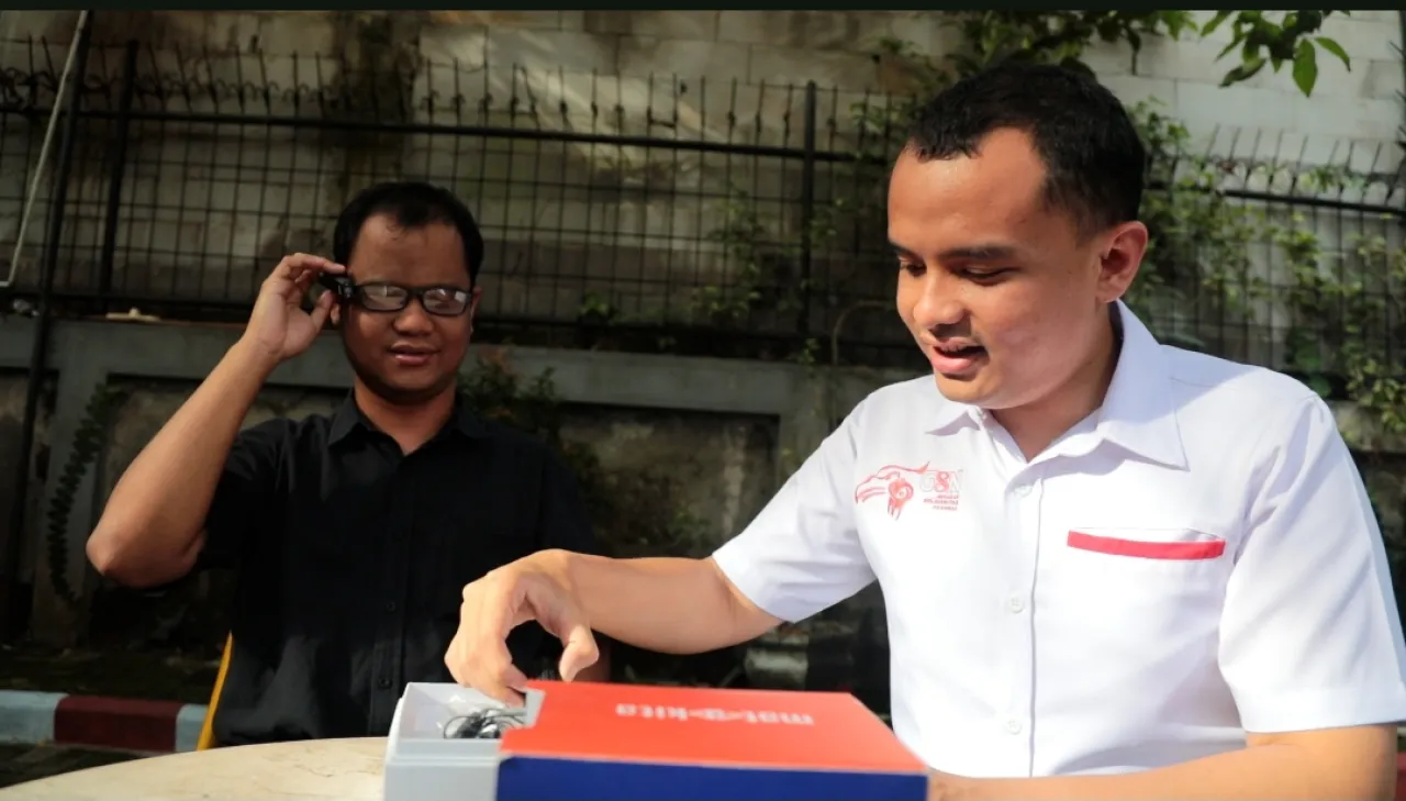 Baca juga : Berkat Kacamata Pintar AI dari Presiden Prabowo, Tunanetra Ini Kini Lebih Bisa Baca Dokumen dan Navigasi