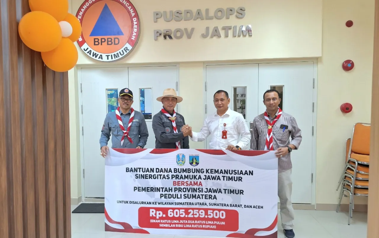 Solidaritas Lintas Daerah, Pramuka Jatim Salurkan Rp605 Juta untuk Korban Banjir Sumatra