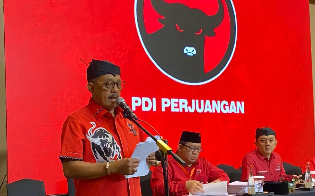 Resmi Pimpin PDIP Surabaya, Armuji Langsung Kilat Umumkan Susunan Pengurus Periode 2025 - 2030