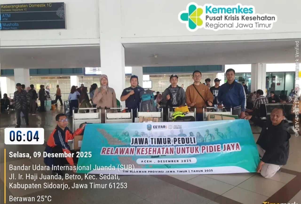 Gubernur Jatim Khofifah Kirim Tim Medis Spesialis untuk Tangani Warga Terdampak Banjir Aceh