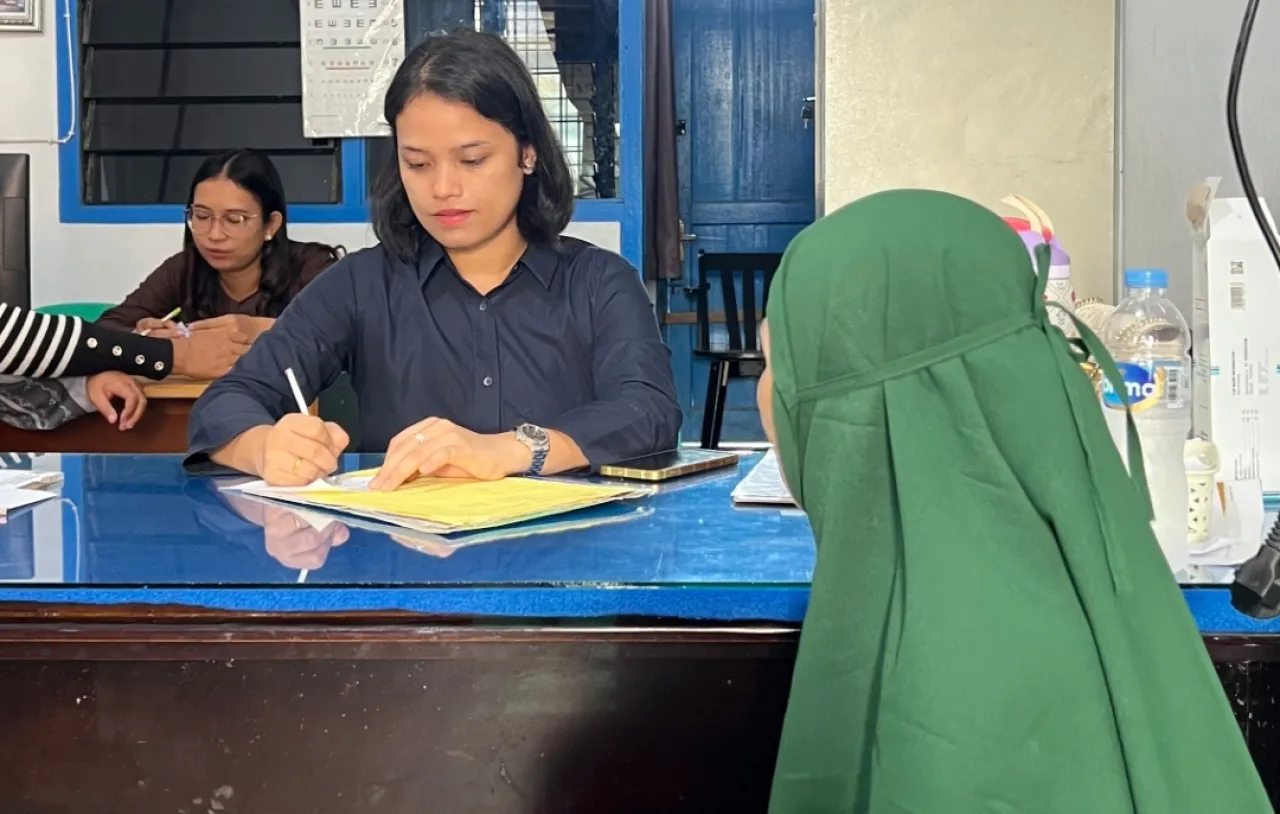 Momen Haru di Langkat: Ibu Lahirkan Dua Bayi Kembar di Ambulans Saat Evakuasi Banjir