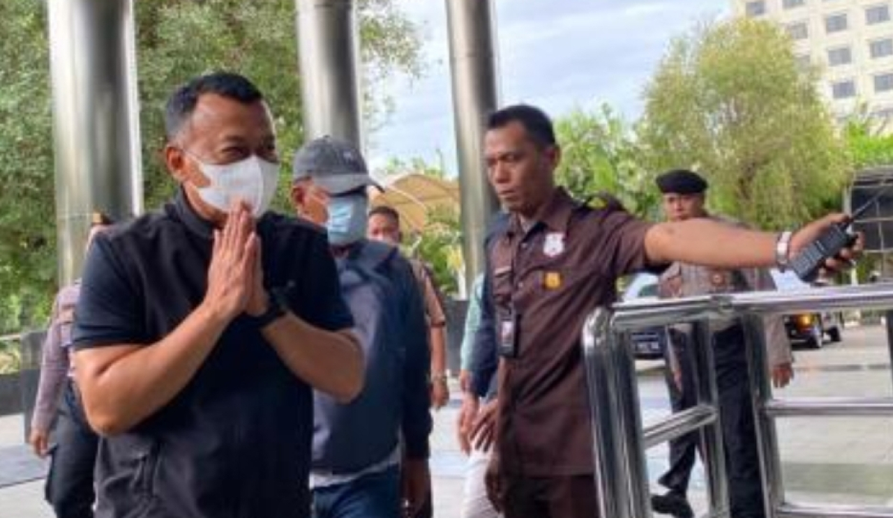 Bupati Ponorogo, Sugiri Sancoko, tiba di gedung KPK di Jakarta. (Istimewa)