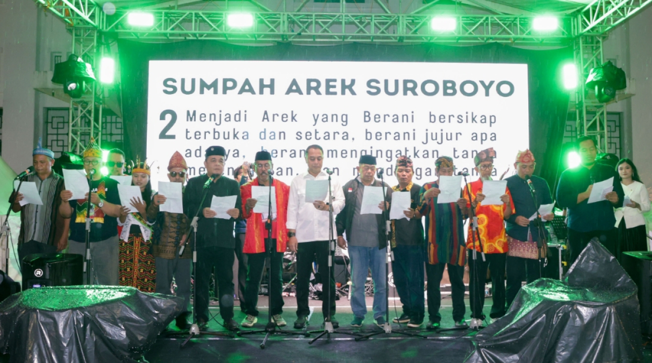 Walkot Surabaya Eri Cahyadi pada acara deklarasi bersama semua elemen dalam melawan premanisme melalui kegiatan bertajuk “Sumpah 100% Arek Suroboyo". (Humas Pemkot Surabaya)