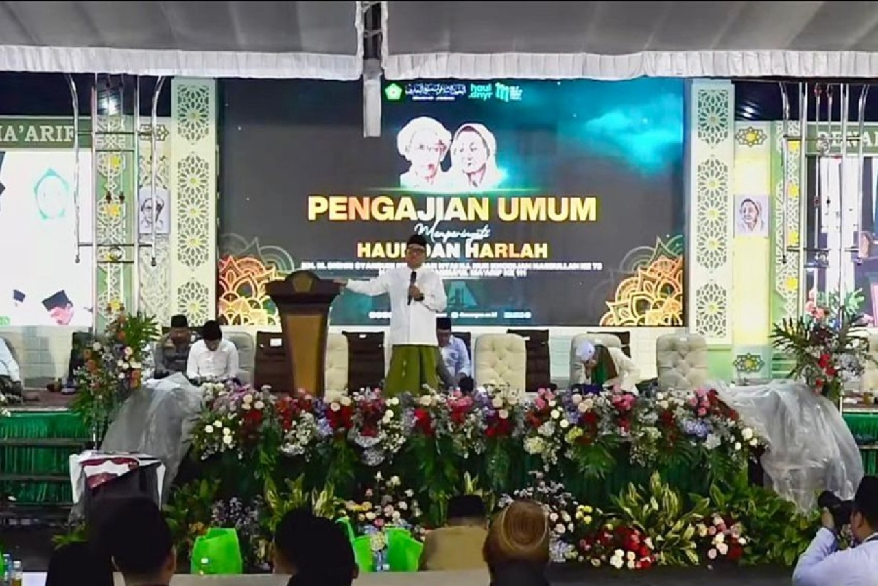 Ribuan santri, alumni, dan kyai menghadiri Haul KH. M. Bisri Syansuri ke-47 di Denanyar, Jombang