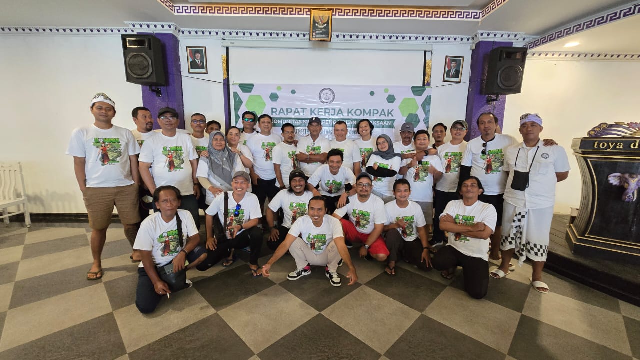 Puluhan awak media Komunitas Media Pengadilan dan Kejaksaan (KOMPAK). (Insani/Jurnas.net)