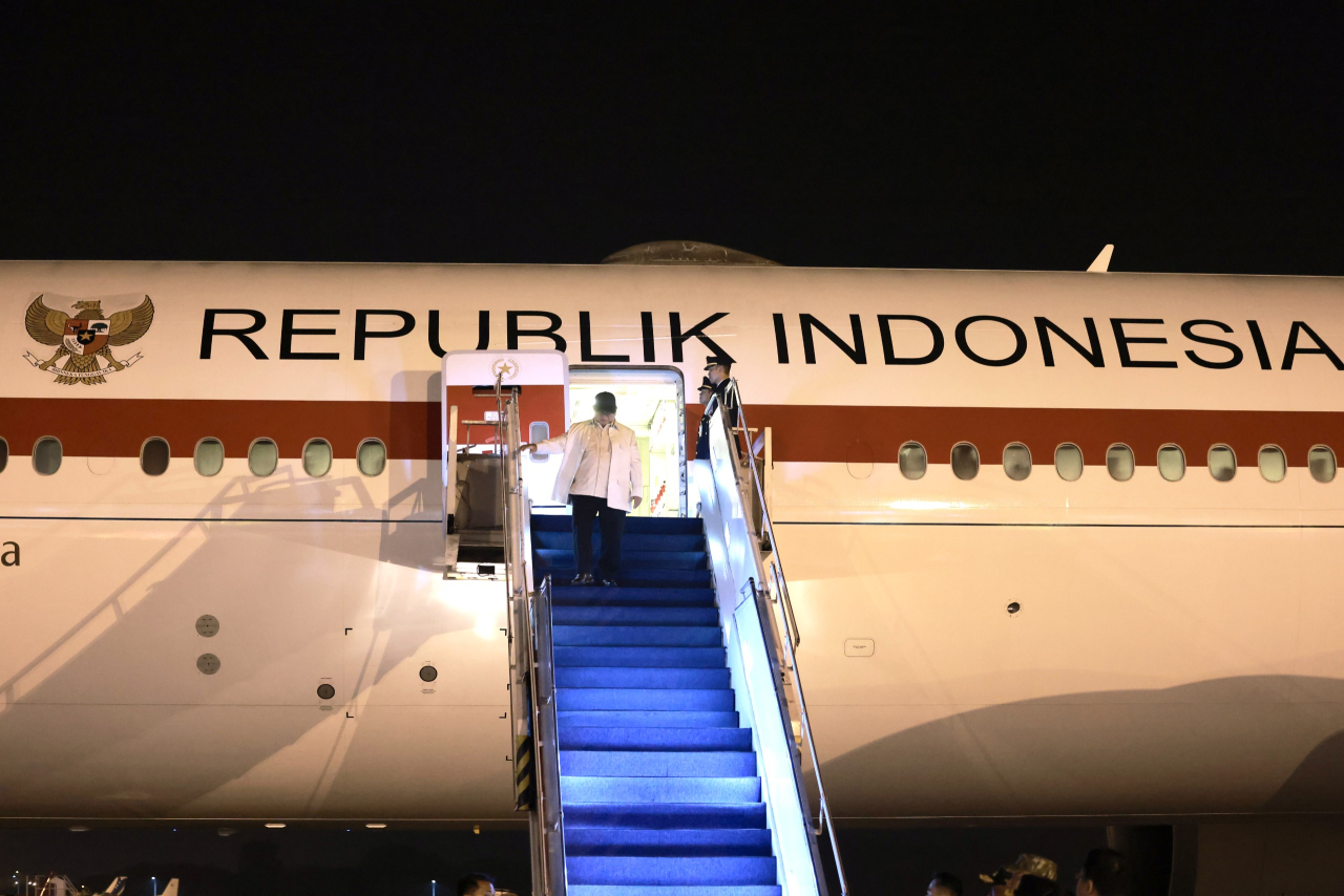 Presiden Prabowo Subianto usai dari Moskow langsung ke Medan meninjau penanganan bencana. (Humas BKP RI)