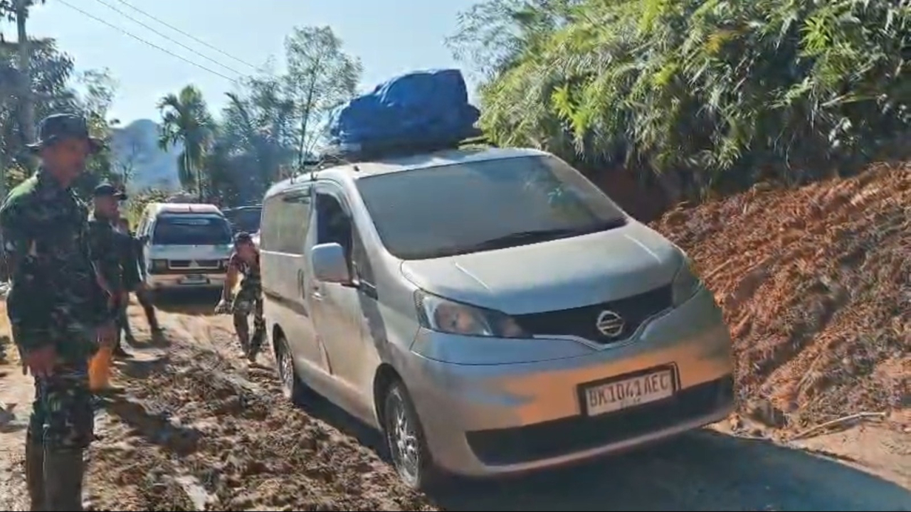 Jalur Tarutung - Sibolga Kembali Dibuka Pascabencana Longsor. (Humas BKP RI)
