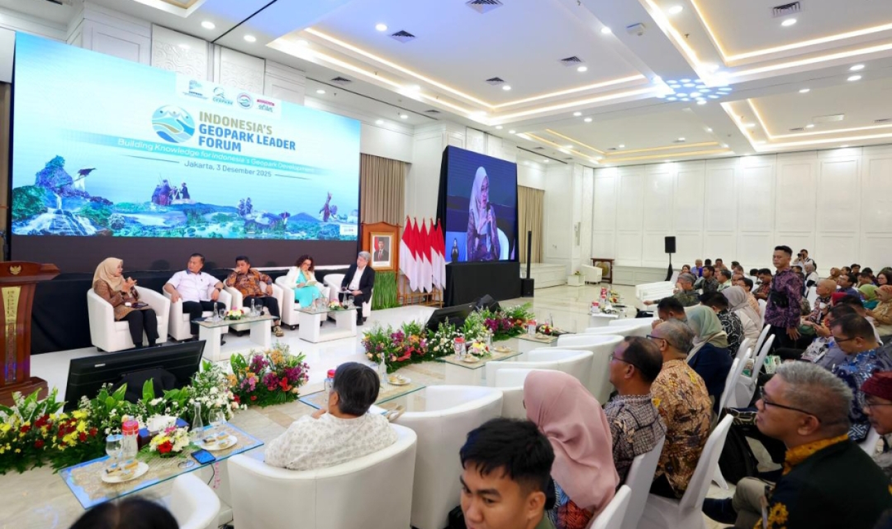 Bupati Banyuwangi Ipuk Fiestiandani pembicara kunci dalam Indonesia's Geopark Leader Forum: Building Knowledge for Indonesia's Geopark Development. (Humas Pemkab Banyuwangi)