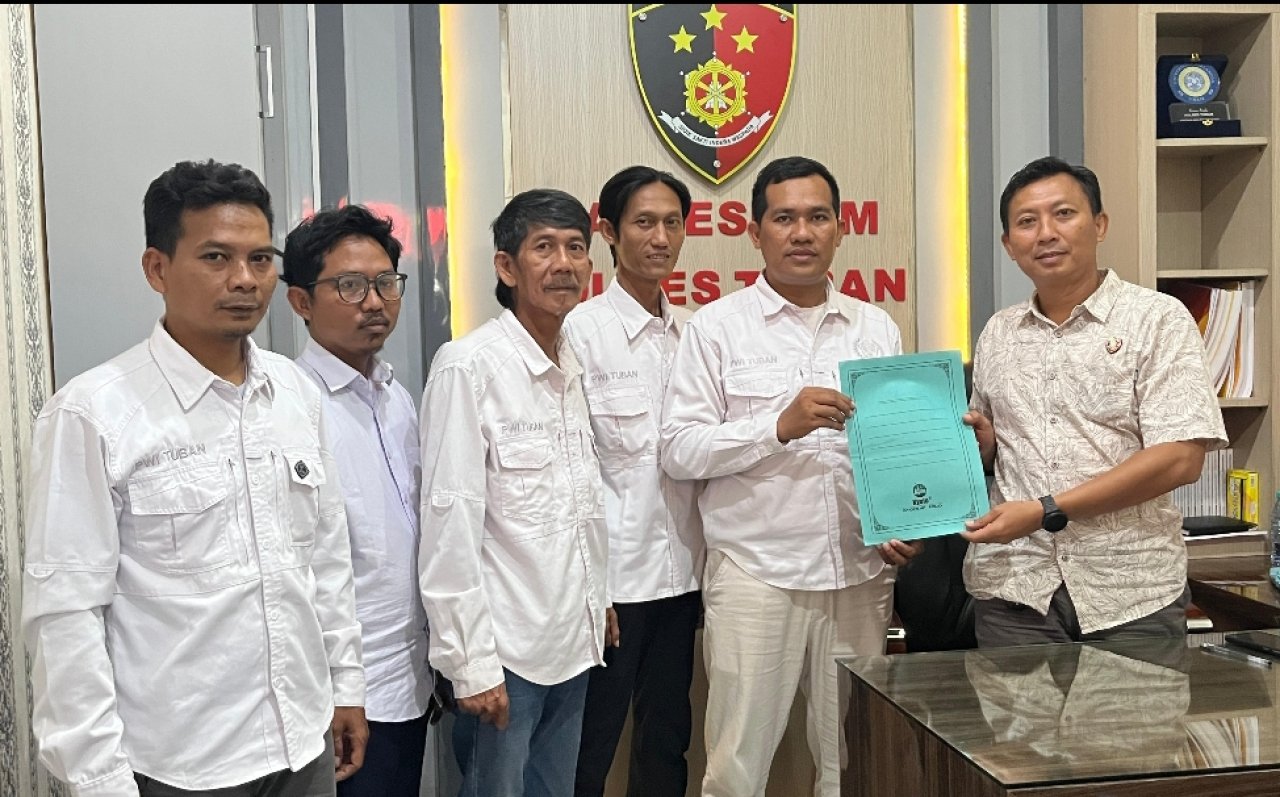 Pengurus Persatuan Wartawan Indonesia (PWI) Kabupaten Tuban ke Satreskrim Polres Tuban. (Dok: PWI Tuban)