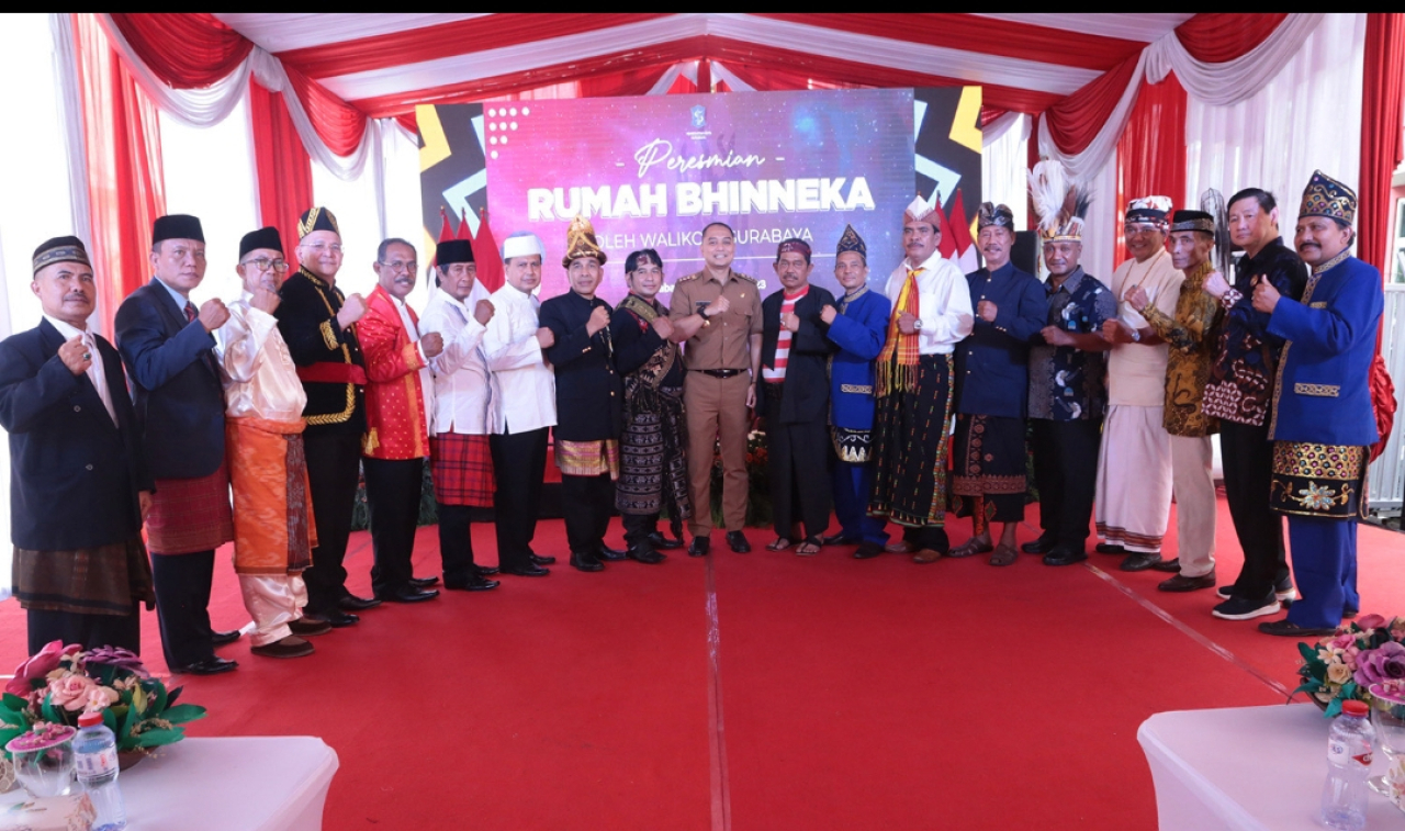 Wali Kota Surabaya Eri Cahyadi saat meresmikan Rumah Bhinneka untuk semua kultur di Kota Pahlawan. (Humas Pemkot Surabaya)