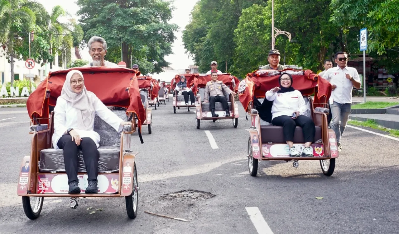 Becak Listrik Bantuan Presiden Prabowo Buka Harapan Baru Lansia Banyuwangi