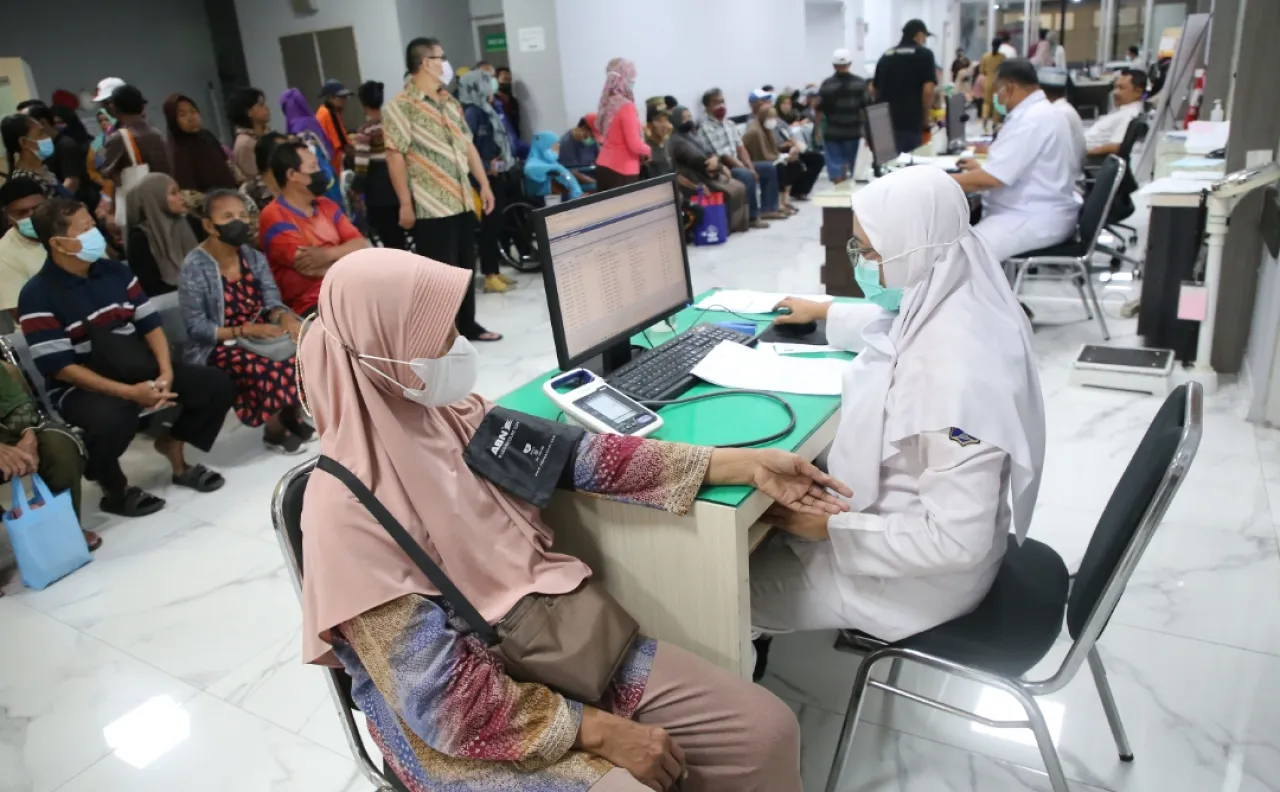 Eri Cahyadi Pastikan UHC Surabaya Tetap Jalan, Warga Mampu Diminta Bayar BPJS Mandiri