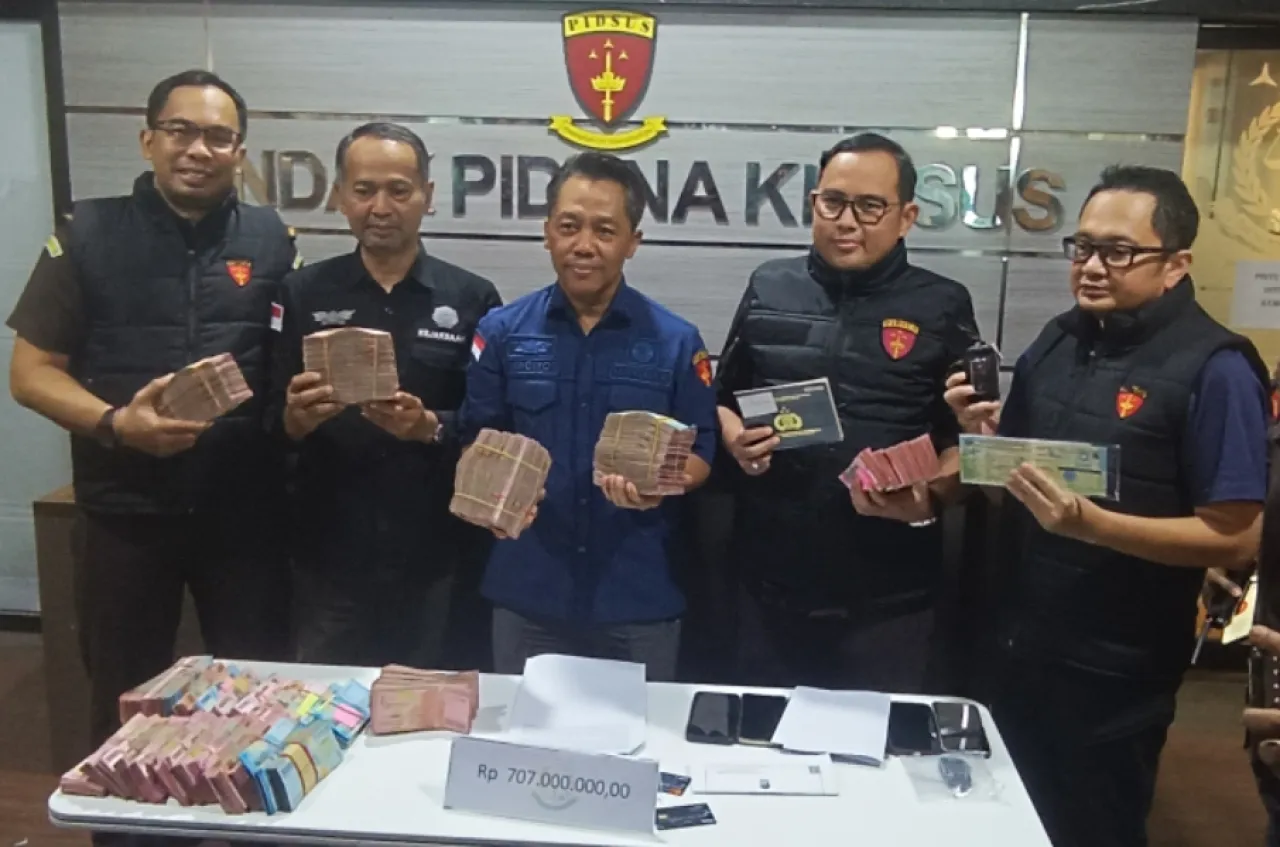 Baca juga : 19 Pegawai ESDM Jatim Serentak Kembalikan Uang Pungli Tambang Rp707 Juta, Status Masih Saksi