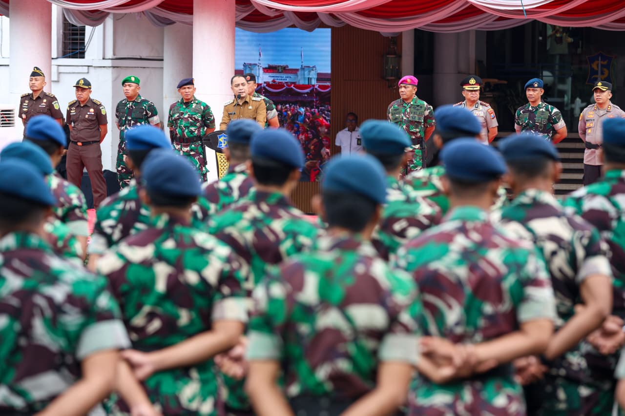 Wali Kota Surabaya Eri Cahyadi apel bersama TNI - Polri dan Kejaksaan. (Humas Pemkot Surabaya)
