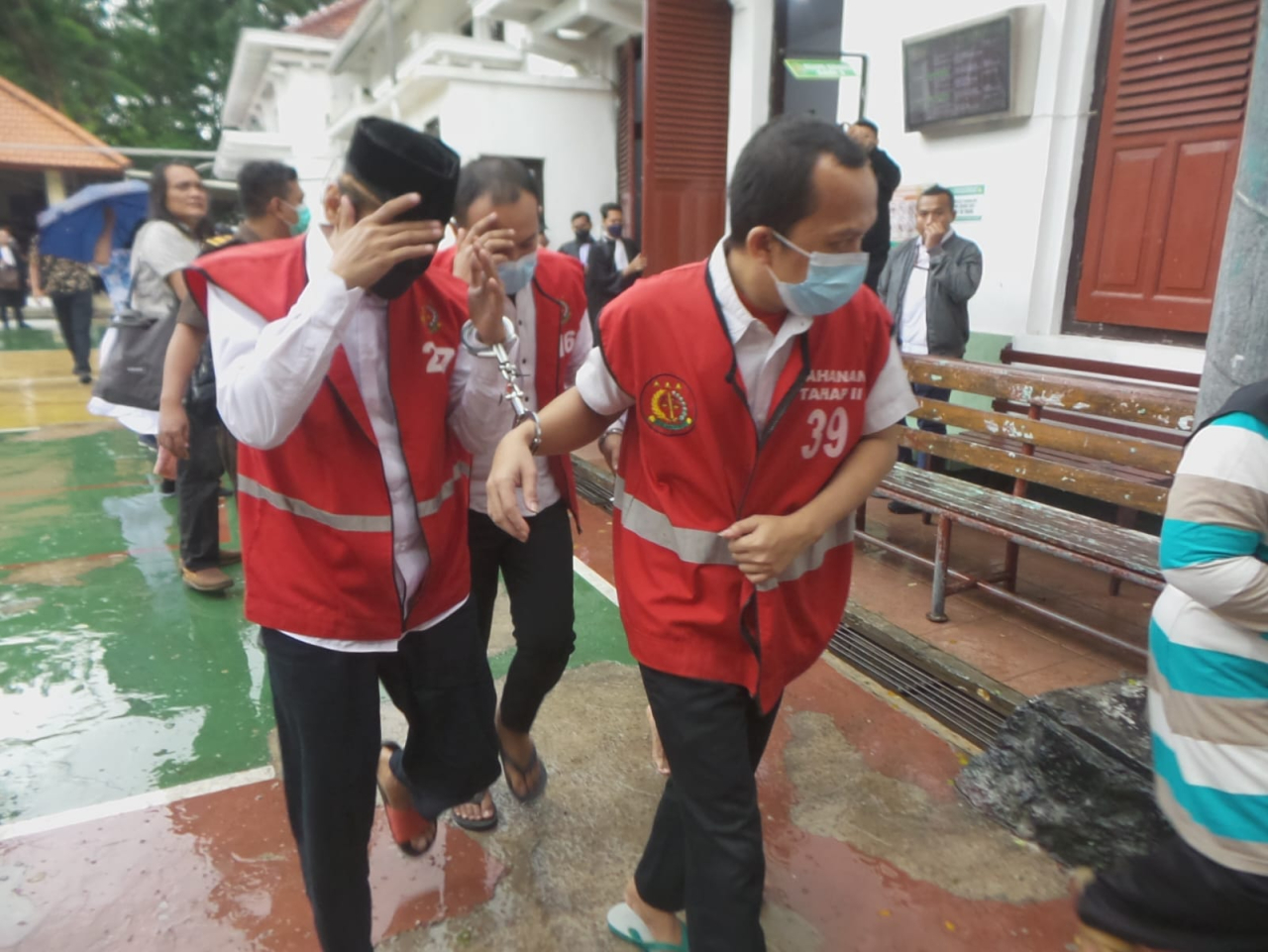 Sidang Digelar Tertutup: 25 Terdakwa Kasus Pesta Gay Mulai Diadili di PN Surabaya