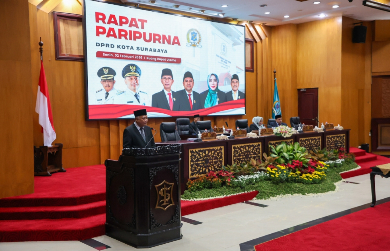 Rapat Paripurna DPRD Surabaya bersama Pemkot Surabaya terkait perubaha perda. (Humas Pemkot Surabaya)
