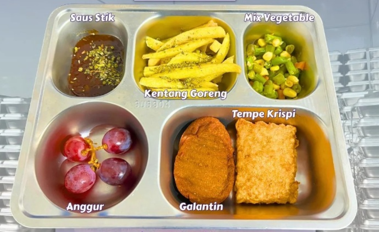 Banyak menu Makan Bergizi Gratis di berbagai daerah dikeluhkan oleh siswa. (Foto/IG)
