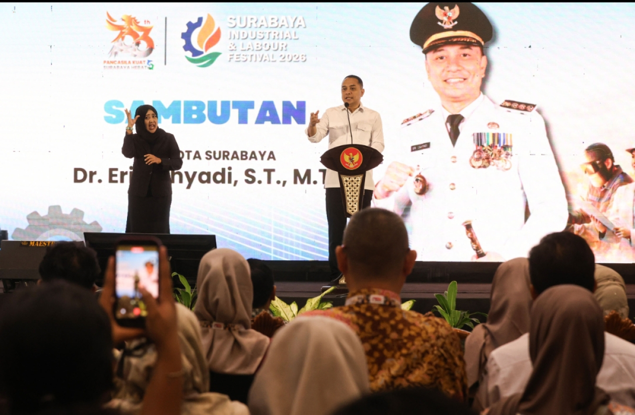 Wali Kota Surabaya Eri Cahyadi, membuka Surabaya Industrial & Labour (SIL) Festival 2026. (Humas Pemkot Surabaya)