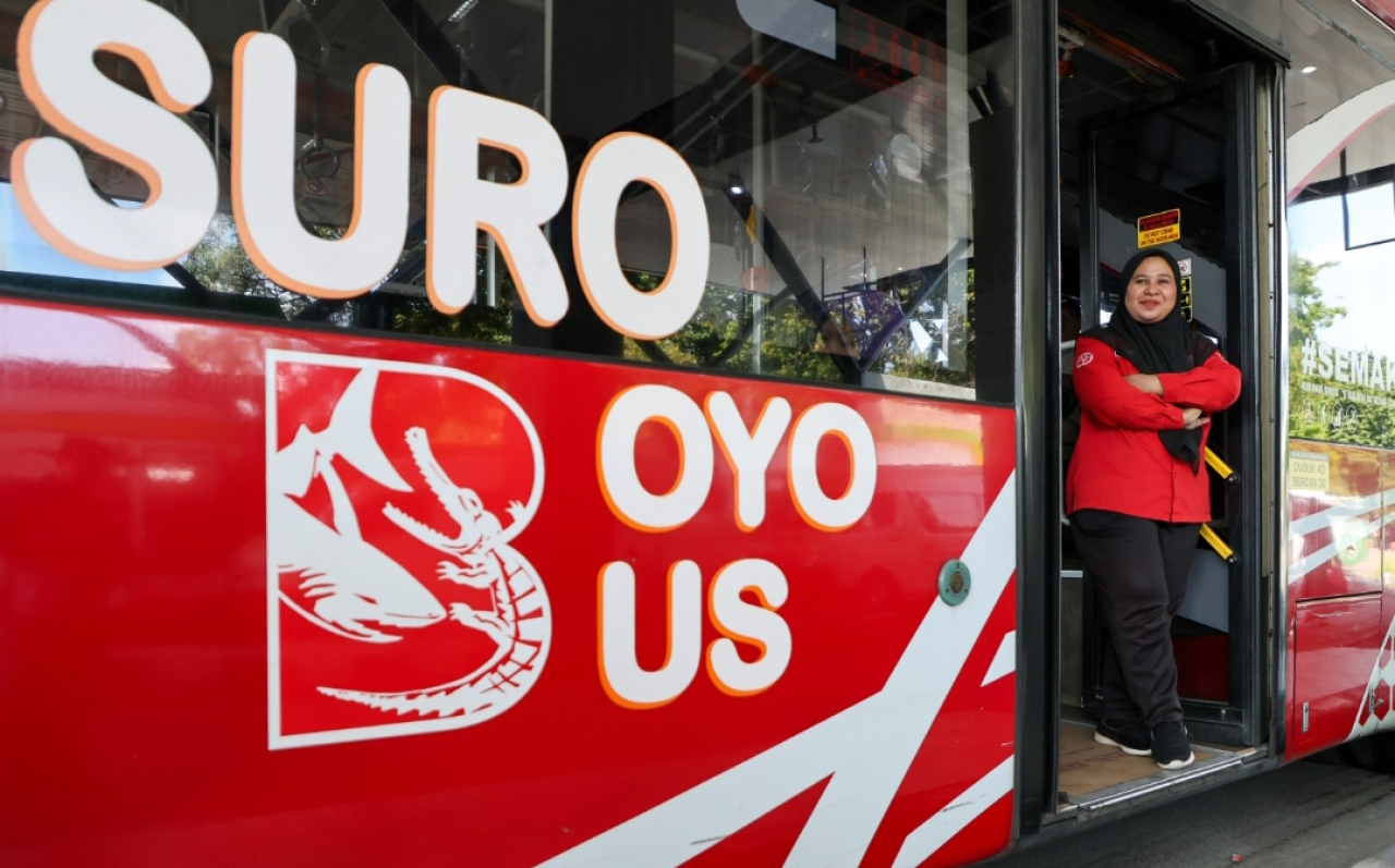 Eka Hardiyanti Suteja, sopir Suroboyo Bus. (Humas Pemkot Surabaya)