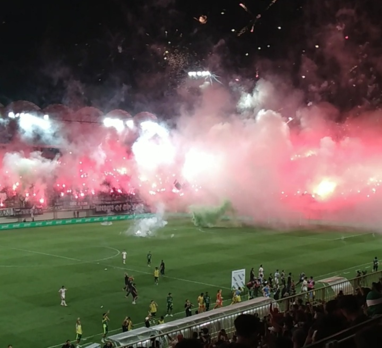 Suasana stadion Maguwoharjo usai babak adu penalti pada pertandingan PSS Sleman melawan Garudayaksa.