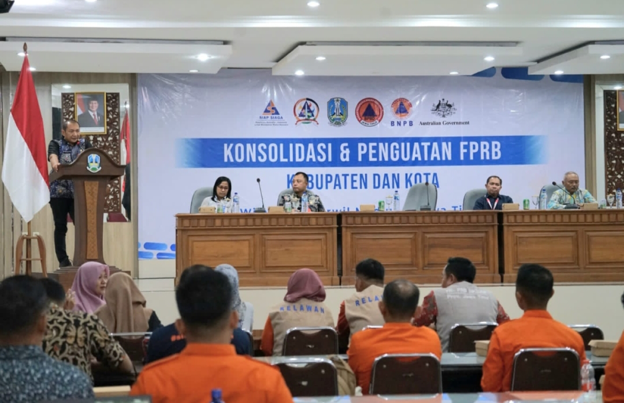 Kalaksa BPBD Jatim Gatot Soebroto saat giat konsolidasi serta penguatan kelembagaan FPRB kabupaten/kota se- Jawa Timur. (Dok: BPBD Jatim)