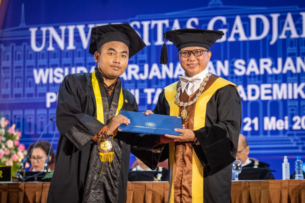 Siham Hamda Zaula Mumtaza, wisudawan Fakultas Peternakan Universitas Gadjah Mada, Yogyakarta. Dok. Istimewa