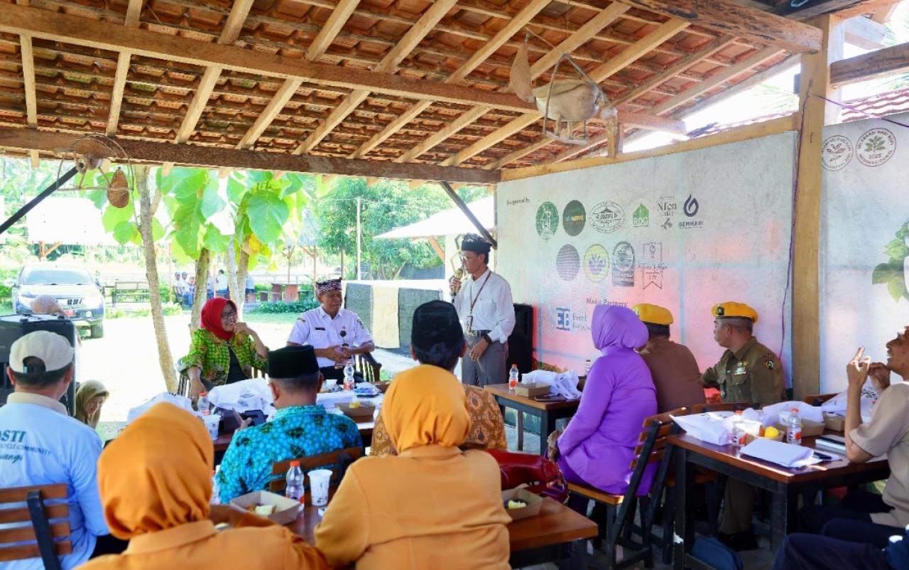 Suasana rembug lansia yang digelar Pemkab Banyuwangi. (Humas Pemkab Banyuwangi)