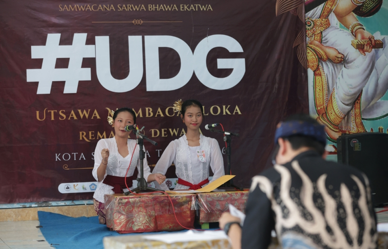 Kegiatan Utsawa Dharma Gita (UDG) Kota Surabaya 2026, wadah pembinaan generasi muda Hindu dalam memahami ajaran agama. (Humas Pemkot Surabaya)