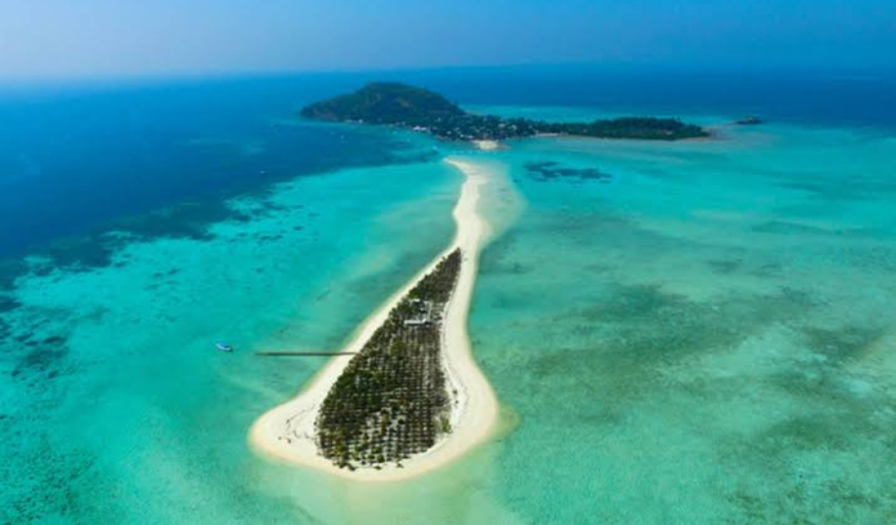 Pulau Noko adalah salah satu destinasi wisata laut favorit wisatawan saat berkunjung ke Pulau Bawean. (Istimewa)