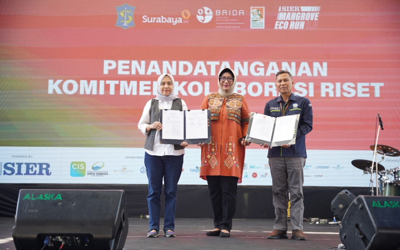 SIER dan Pemerintah Kota (Pemkot) Surabaya teken MoU untuk mendorong pembangunan industri yang berkelanjutan melalui penguatan riset, inovasi, dan teknologi. (Humas PT SIER)