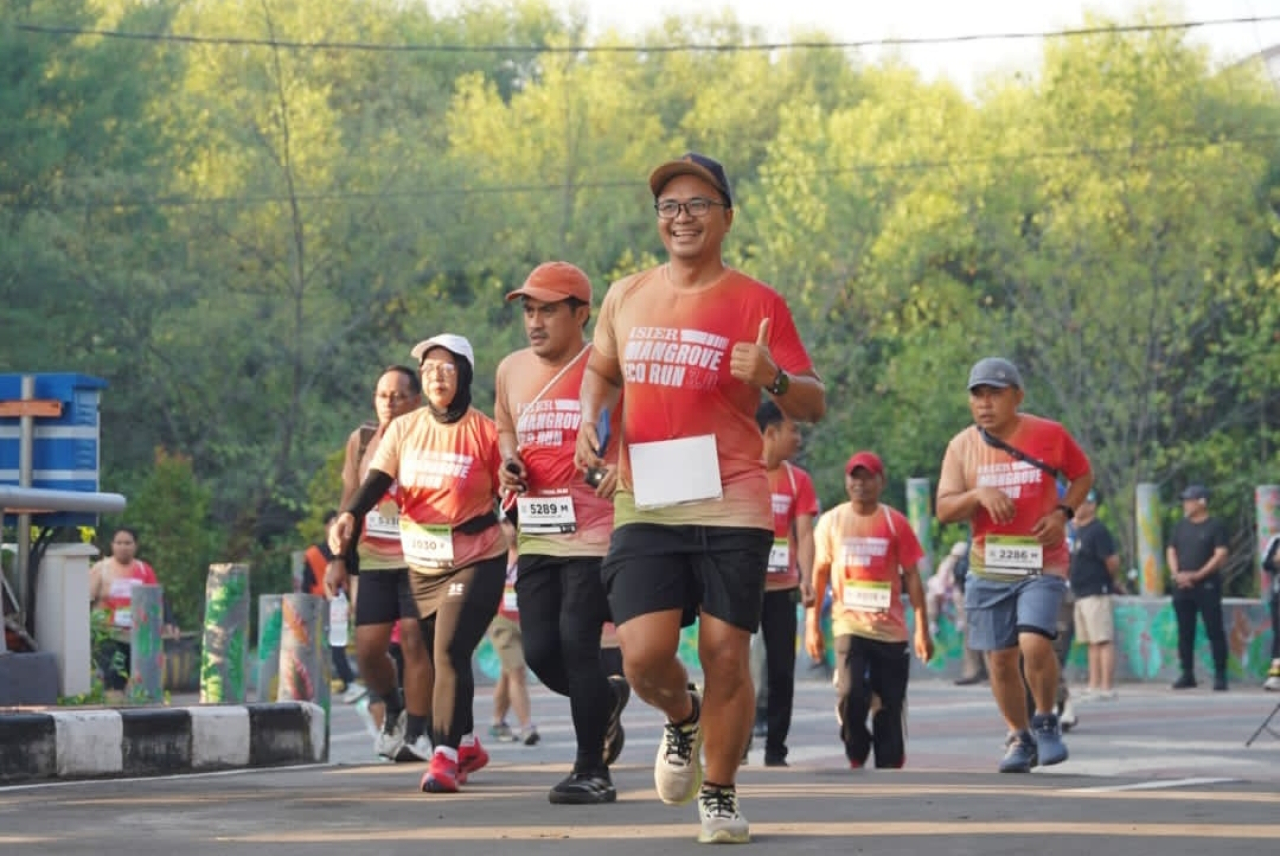 Kegiatan SIER Mangrove Eco Run 3.0 di Kebun Raya Mangrove (KRM) Surabaya. (Humas PT SIER)
