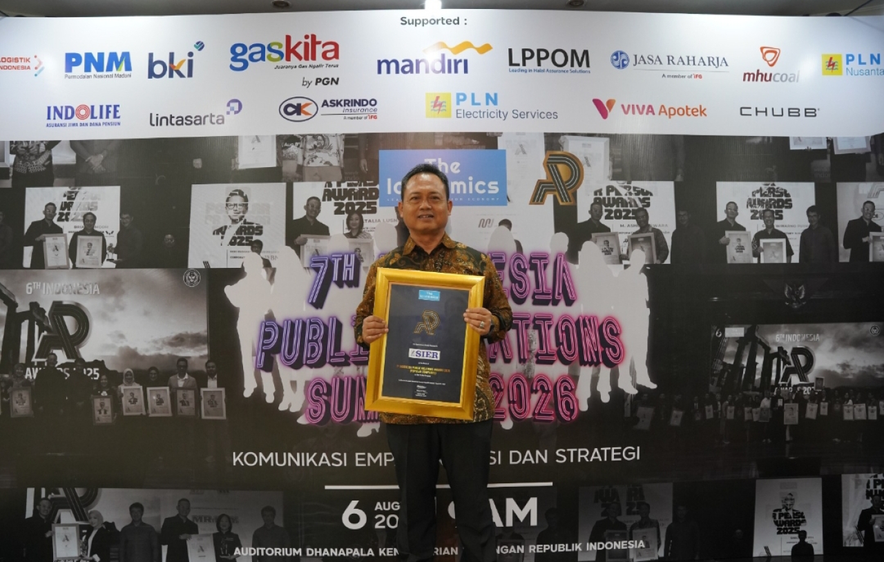 Direktur Kelembagaan PT SIER Ahmad Fahrudin,  penghargaan Indonesia Public Relations Awards (IPRA) 2026 kategori Popular Companies – Real Estate. (Humas PT SIER)