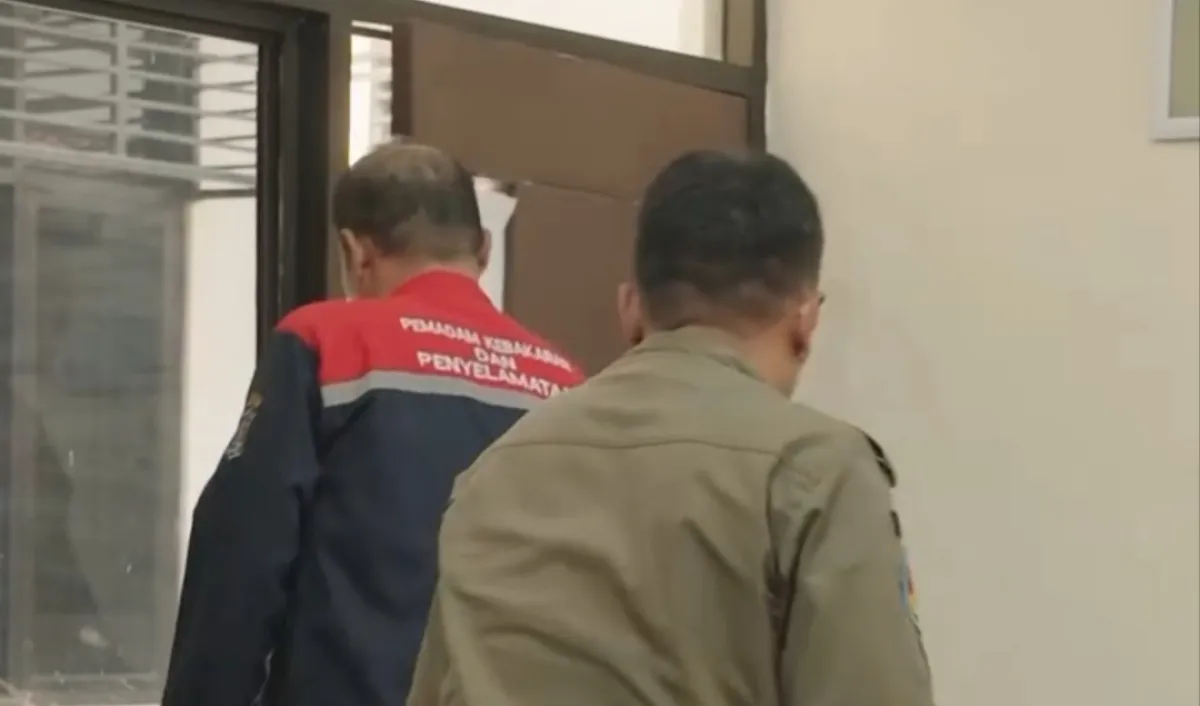 Pungli Rp60 Juta untuk Masuk Damkar Surabaya Diusut, Eri Cahyadi Telusuri Aliran Uang
