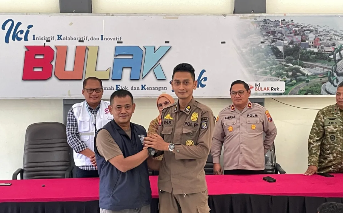 Viral Video Ambulans Diduga Dihalangi Satpol PP di Surabaya Berakhir Damai