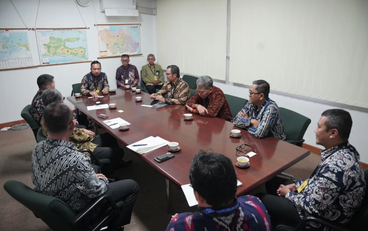 Audiensi jajaran komisaris dan direksi PT SIER dengan Konjen Jepang di Konsulat Jenderal Jepang di Surabaya. (Humas PT SIER)